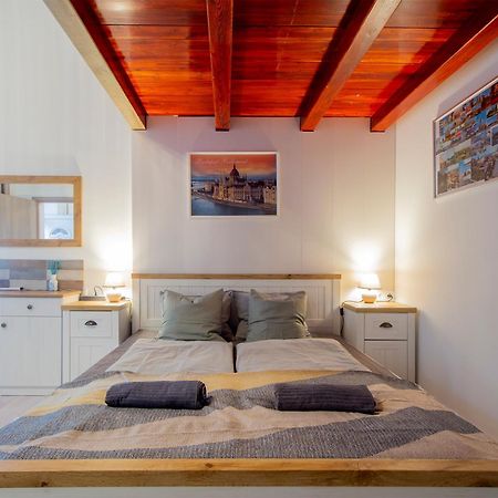 Dob Apartment With Ac Budapest Eksteriør bilde